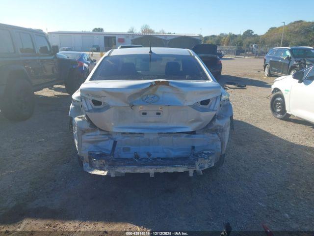 Hyundai ACCENT Se Image 13