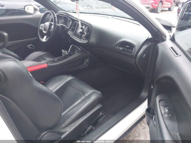 Dodge Challenger Sxt Plus Image 5