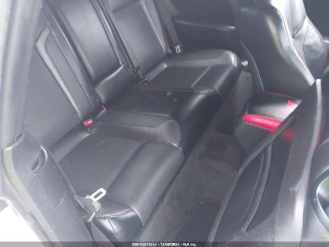 Dodge Challenger Sxt Plus Image 2