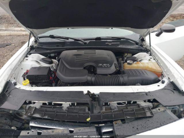 Dodge Challenger Sxt Plus Image 13