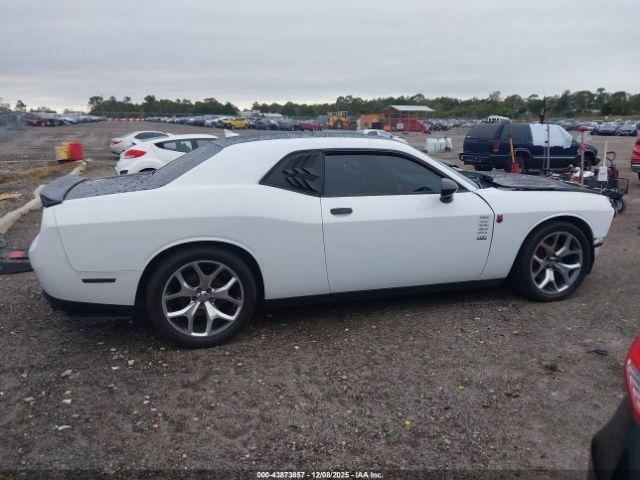 Dodge Challenger Sxt Plus Image 9