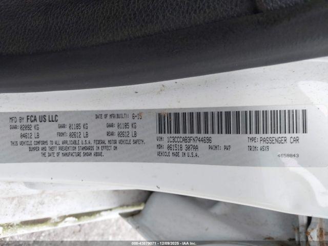 Chrysler 200 Limited Image 7