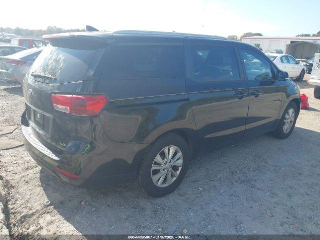 Kia Sedona Lx Image 10