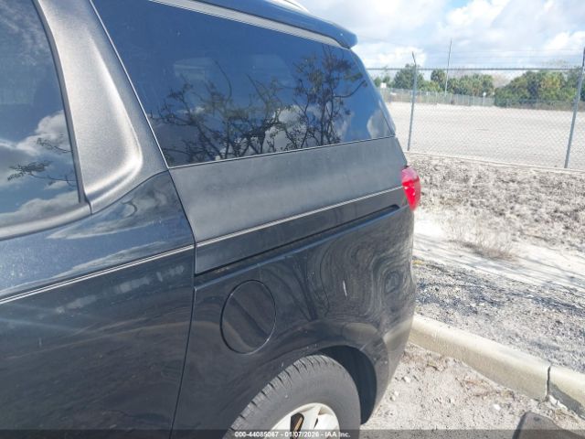 Kia Sedona Lx Image 5