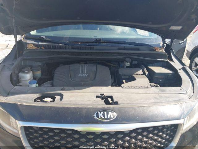 Kia Sedona Lx Image 9