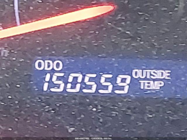 Toyota Camry Le Image 8