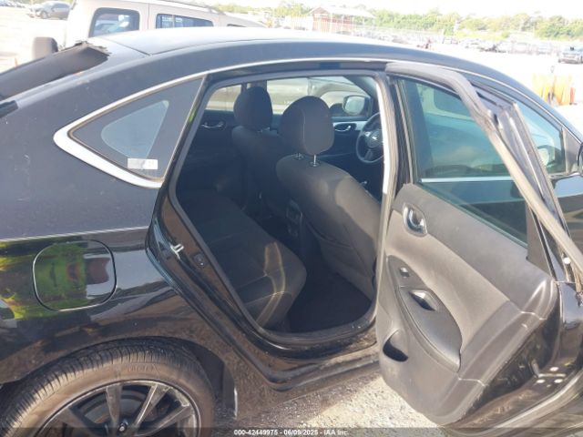 Nissan Sentra S Image 7