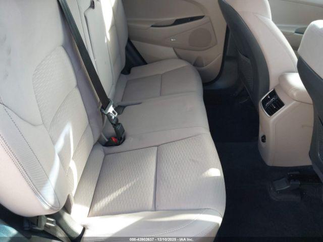 Hyundai TUCSON Sport Image 2