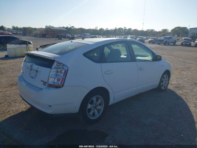 Toyota Prius Touring Image 8