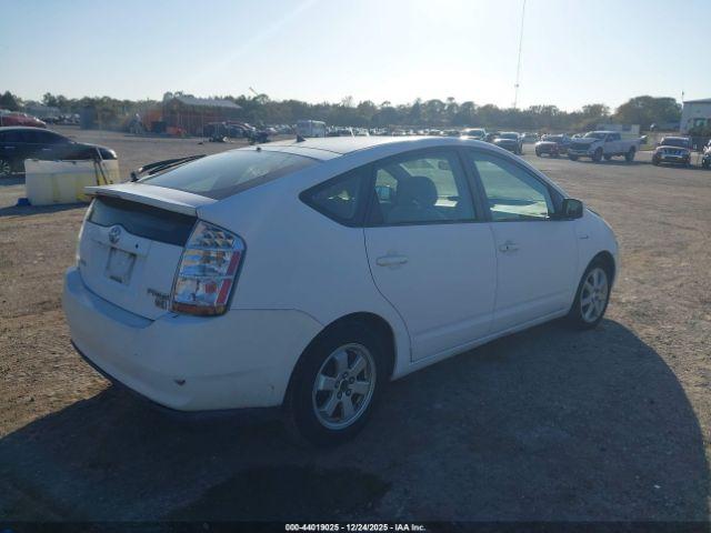 Toyota Prius Touring Image 8