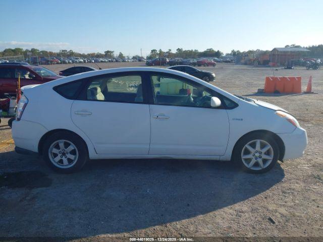 Toyota Prius Touring Image 5