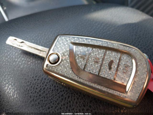 Toyota Camry Se Image 10