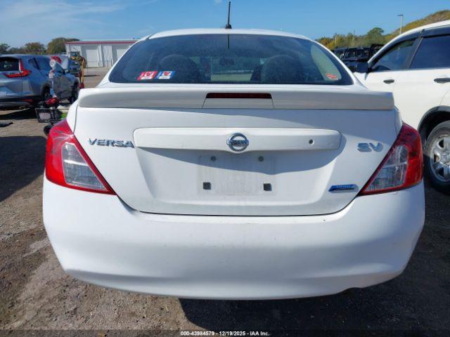 Nissan Versa 1.6 Sv Image 16