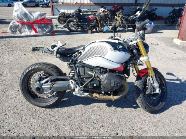 BMW R Nine T Image 2