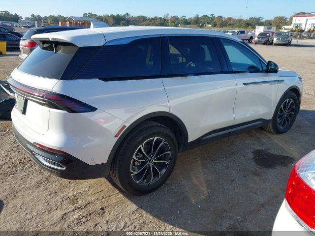 Lincoln Nautilus Premiere Image 3