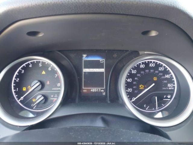 Toyota Camry Le Image 14