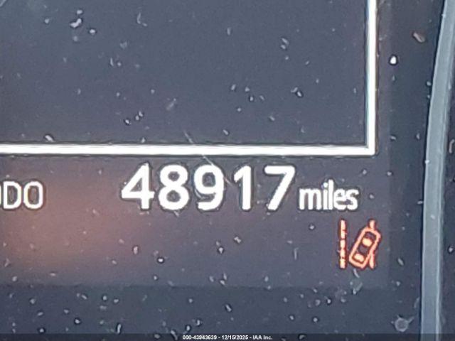 Toyota Camry Le Image 7