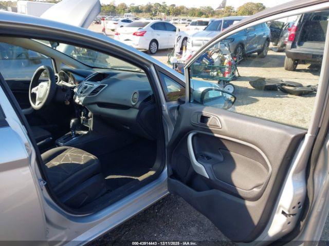 Ford Fiesta Se Image 11