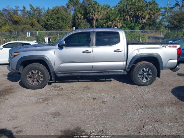 Toyota Tacoma Trd Off Road Image 12