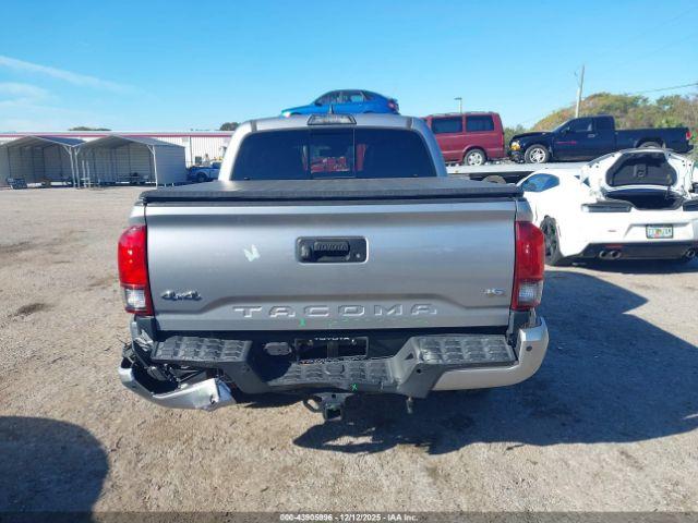 Toyota Tacoma Trd Off Road Image 15