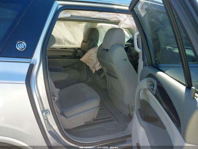 Buick Enclave Convenience Image 8