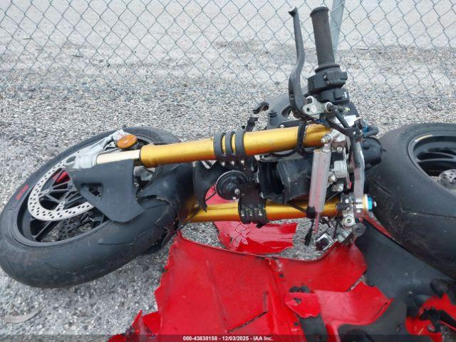 Ducati Panigale V4s Image 2