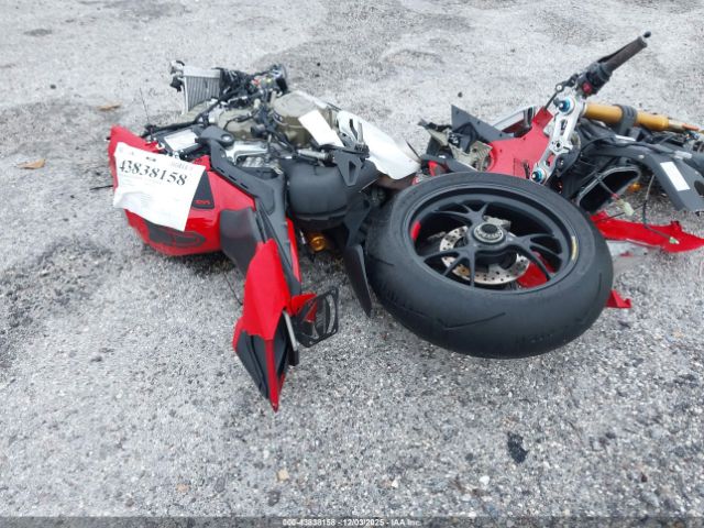 Ducati Panigale V4s Image 5