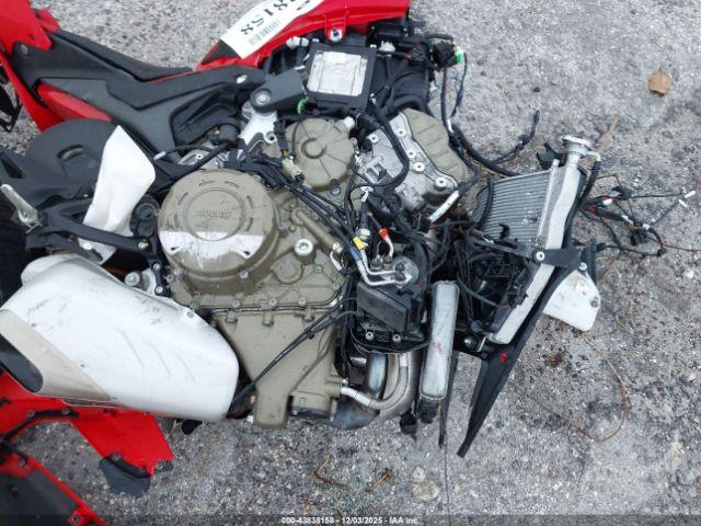 Ducati Panigale V4s Image 4
