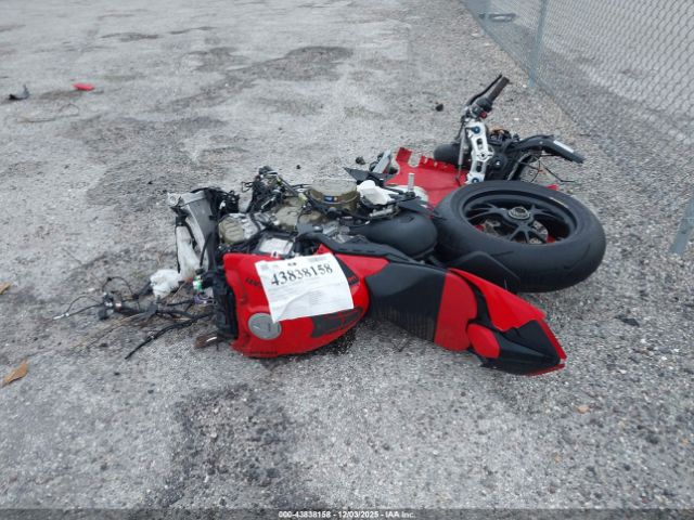 Ducati Panigale V4s Image 10