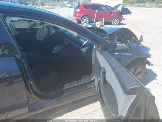 Tesla Model 3 Long Range Rear-wheel Drive Image 4