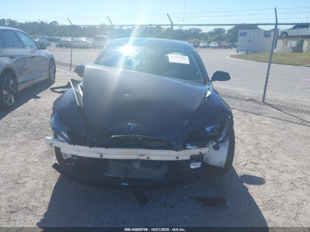 Tesla Model 3 Long Range Rear-wheel Drive Image 5